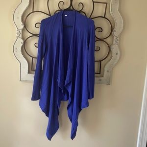 Lululemon cocoon style wrap